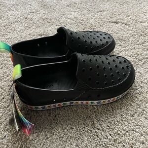 Sanuk Grateful Dead slipons